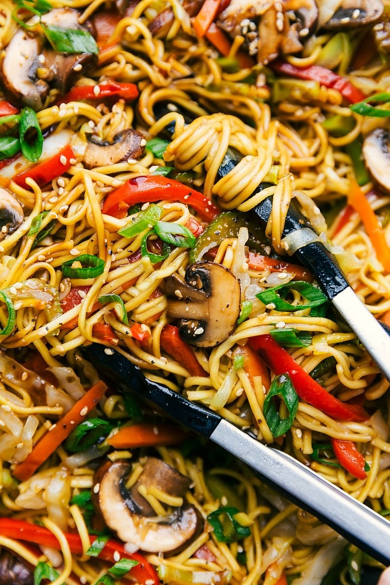 Delicious Chow Mein - Noodles Coated in Sauce with Vegetables Finished chow mein noodles coated in delicious sauce with vegetables mixed throughout.