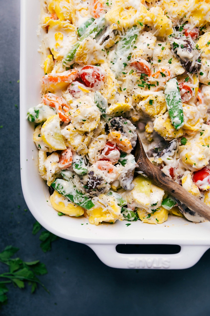 Delicious and Cheesy Tortellini Casserole - Bursting with Flavor The finished tortellini casserole, delicious and cheesy, bursting with color and flavor.
