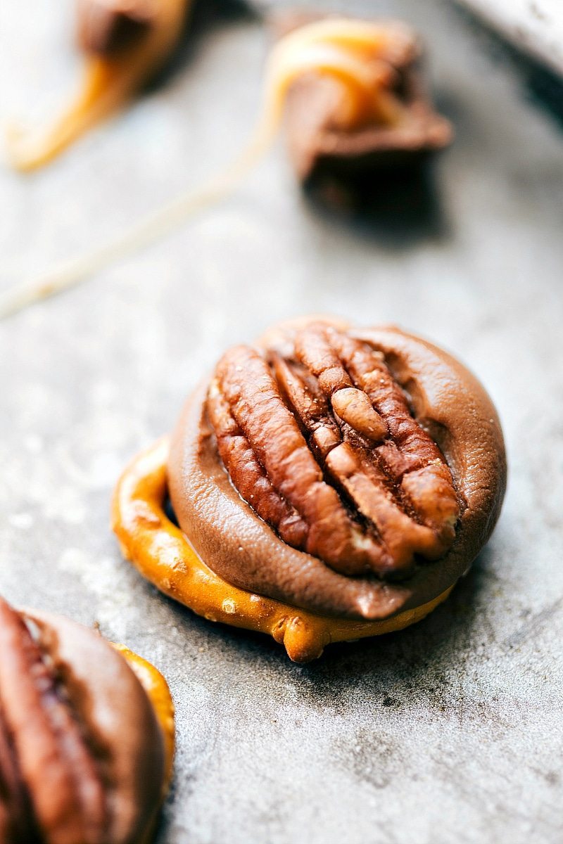 Easy 3-ingredient turtle candies.