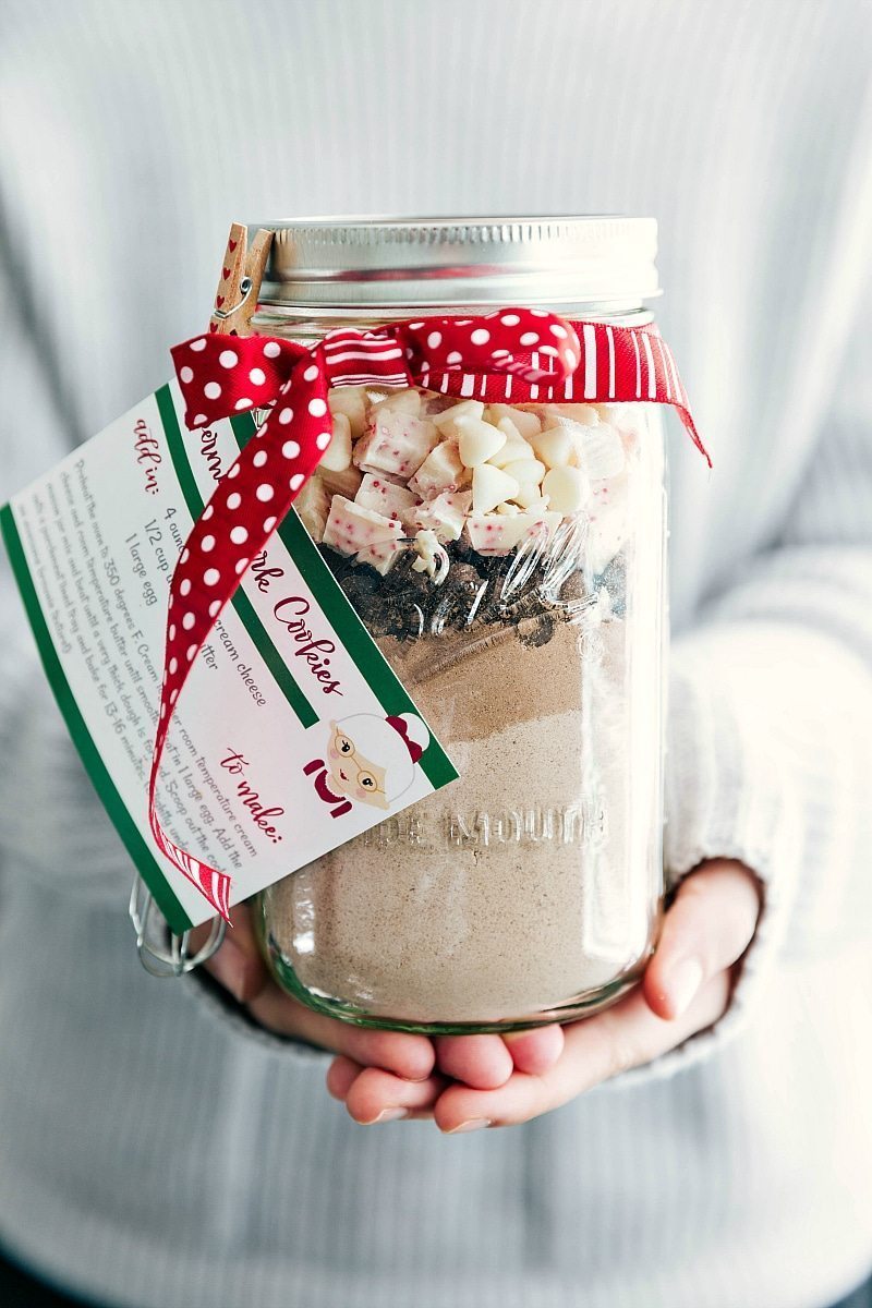 Mason Jar Peppermint Cookies with the free paper printable attached.
