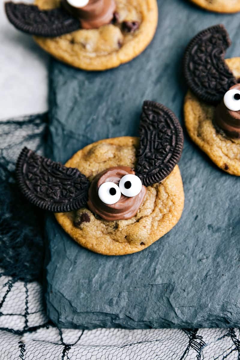 These delicious Halloween cookies only need 4 ingredients! Halloween cookies decorated to look like bats.