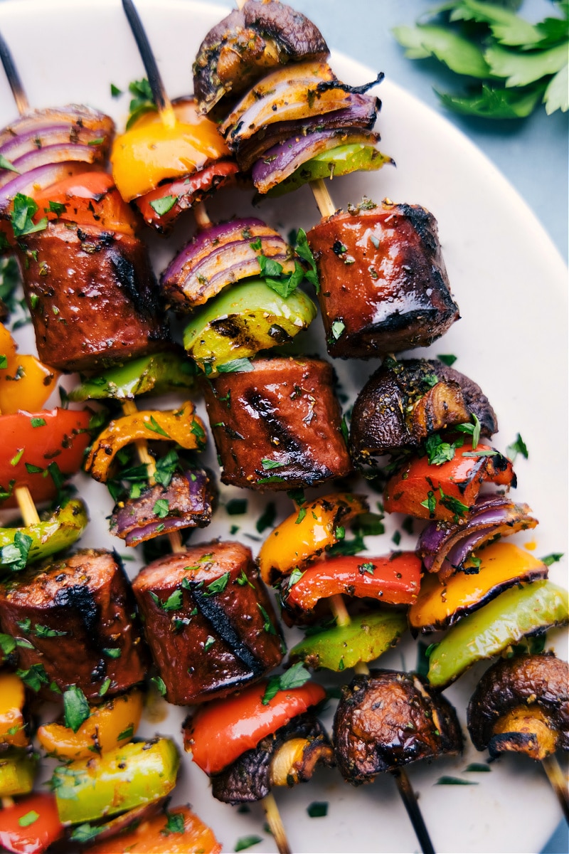 Grilled Sausage Kabobs are easy, nutritious, and loaded with flavor! Recipe via ChelseasMessyApron #dinner #quick #easy #healthy #whole #whole30 #keto #veggies #grilled #summer #sausage #kabobs Sausage Kabobs