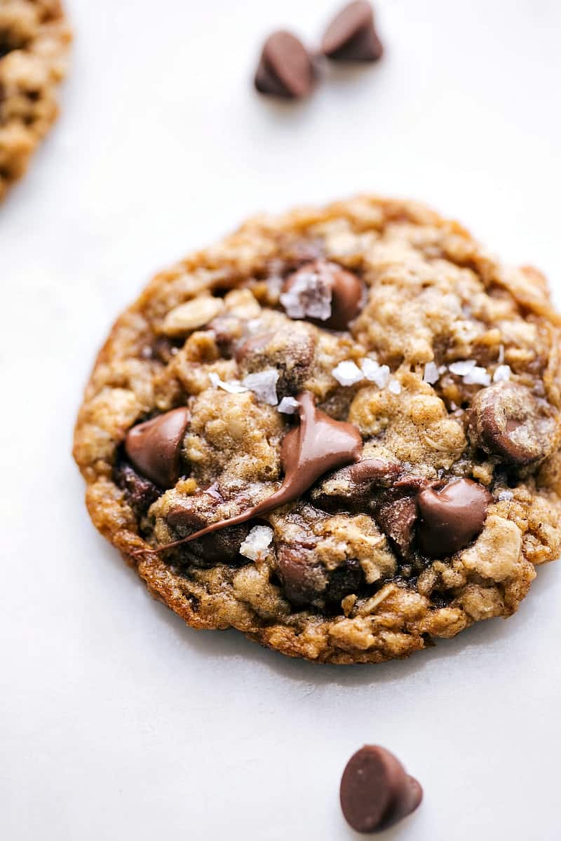 Oatmeal Chocolate Chip Cookie -- soft, chewy, and buttery! With chocolate chips