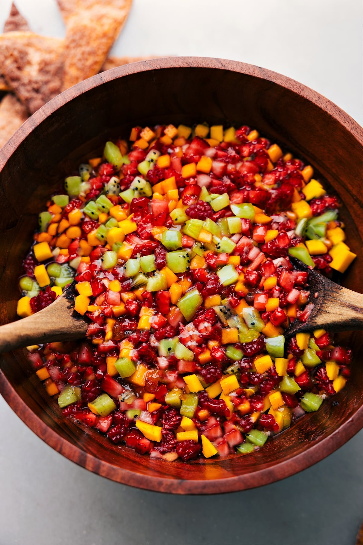 Easy Fruit Salsa Recipe Easy Fruit Salsa Recipe in a large bowl.