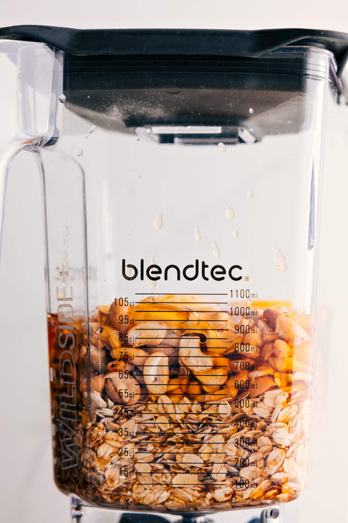 How To Make Healthy Apple Cake Add all the ingredients for the healthy apple cake to a blender for this easy blender cake recipe.