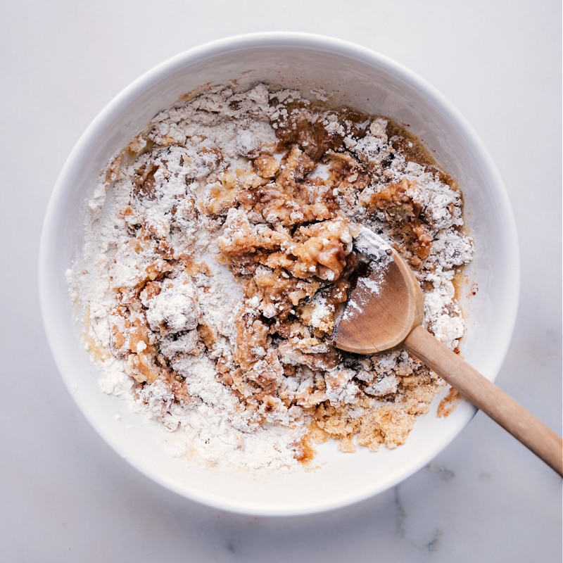 There are few things that can elevate a simple dessert to the next level quite like a crunchy, sweet, and buttery streusel topping. But with so many different variations out there,ย how can you be sure you're making the perfect streusel for your next dessert? In this recipe, we'll spill all our secrets for "How To Make Streusel" that comes out perfectly every time! Recipe via chelseasmessyapron #guides #muffins #toppings #best #quick #easy #simple #howtomake #streusel Process shots-- image of everything being mixed together